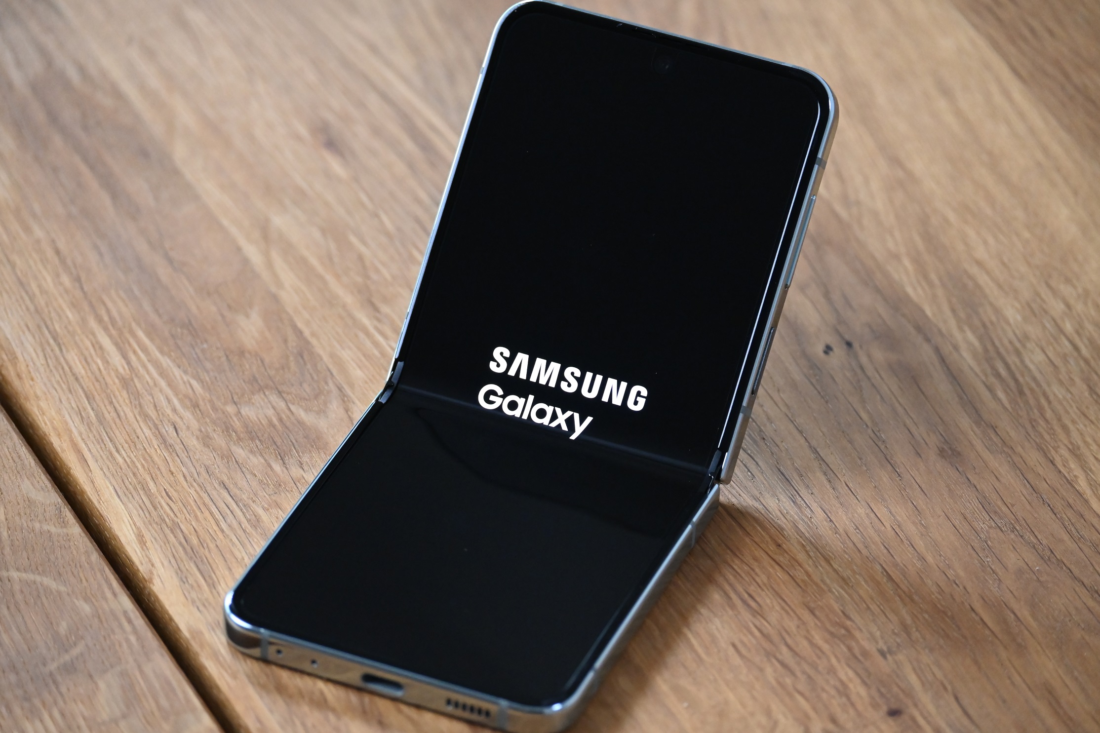 Klik pro zvětšení (Samsung Galaxy Z Flip5 - recenze)