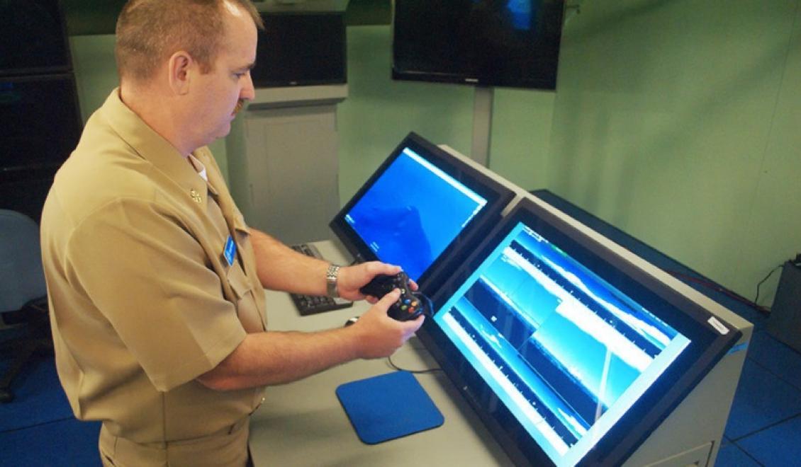 Americké námorníctvo začlenilo Xbox gamepad do svojich ponoriek