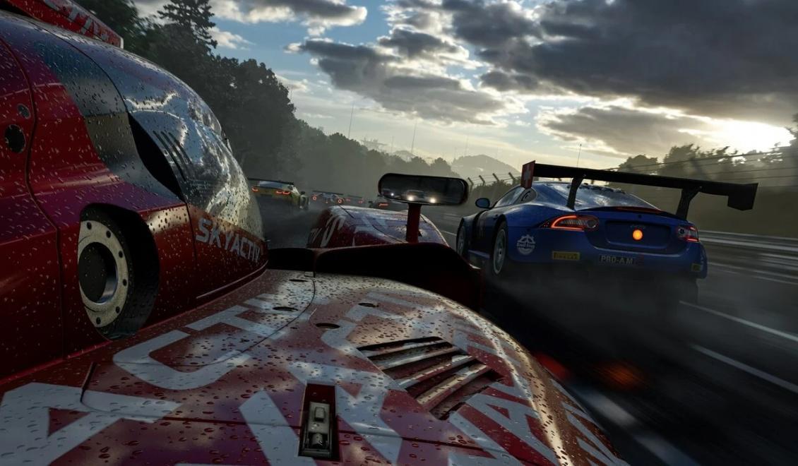 Gran Turismo 7 vs Forza Motorsport - sledujte video porovnanie