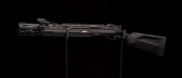 Klik pro zvětšení (Kalashnikov údajne ukradol dizajn zbrane z hry a vytvoril jej skutočnú verziu)