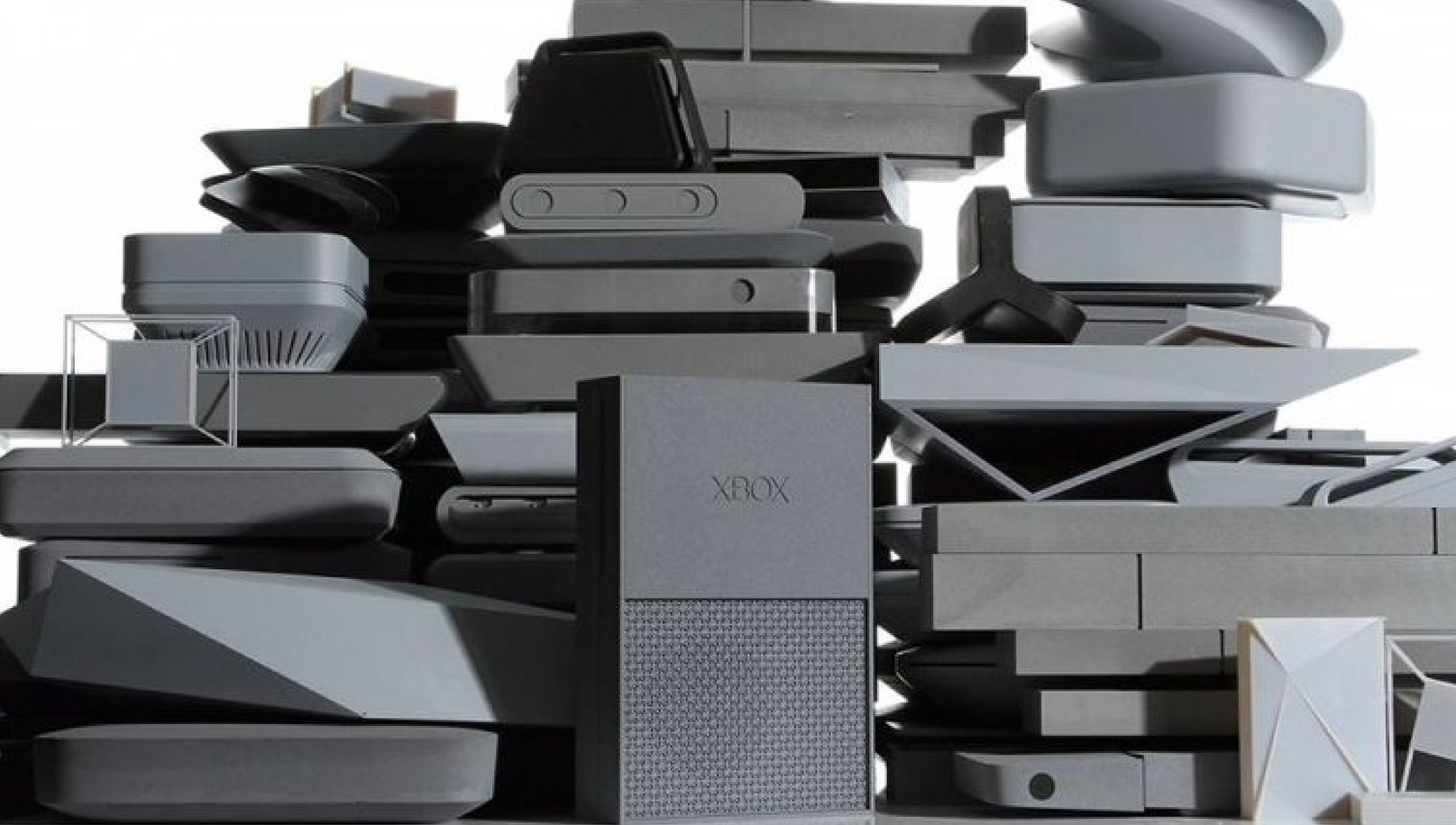 Klik pro zvětšení (Xbox One je vítězem v souboji 75 prototypů)xbox-one-prototypes.jpg
