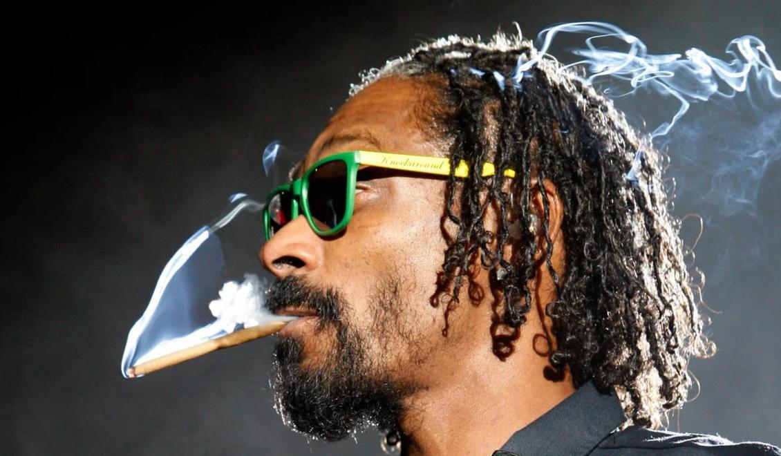 Snoop Dogg vs Travis Scott a Xbox Series X vs PlayStation 5