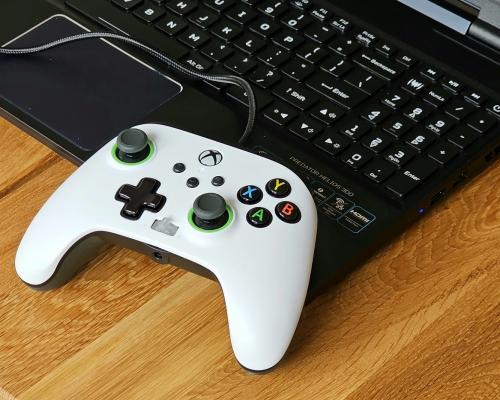 PowerA Fusion 2 Wired Controller - recenze